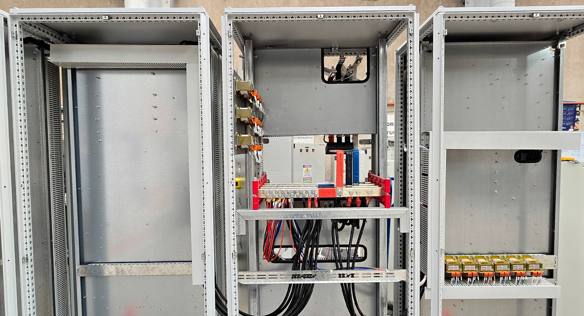 Tableros eléctricos en proceso de integración en PERGE